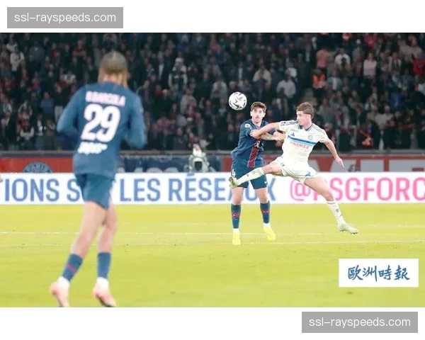 巴黎圣日耳曼2-1绝杀斯特拉斯堡，客队高位防守在85分钟后出现体能崩溃