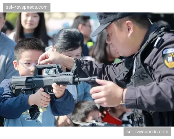 中超俱乐部开放日通过VR直播，吸引海外球迷线上“参观”训练基地